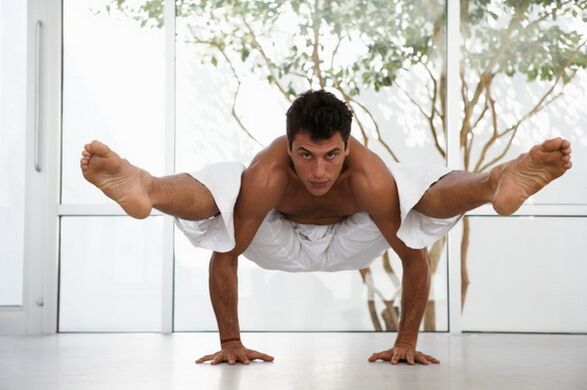 En plus de perdre du poids, le power yoga crée une belle définition musculaire
